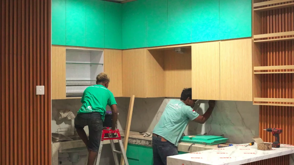 Jasa bikin kitchen set minimalis oleh Glory Kitchen