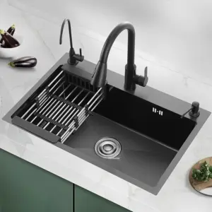 wastafel dengan peniris
